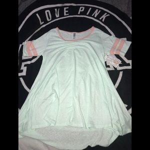 Lularoe shirt NWT